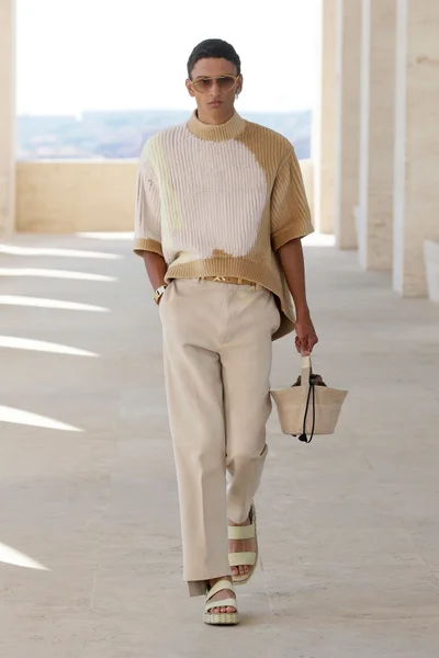 Look 23